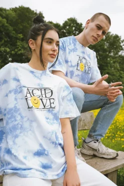 ACID LOVE 0.06 'Floating Points' Tee - Tie Dye Sky Blue