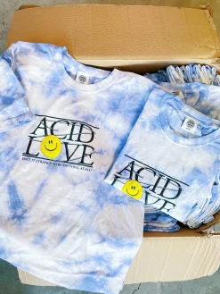 ACID LOVE 0.06 'Floating Points' Tee - Tie Dye Sky Blue