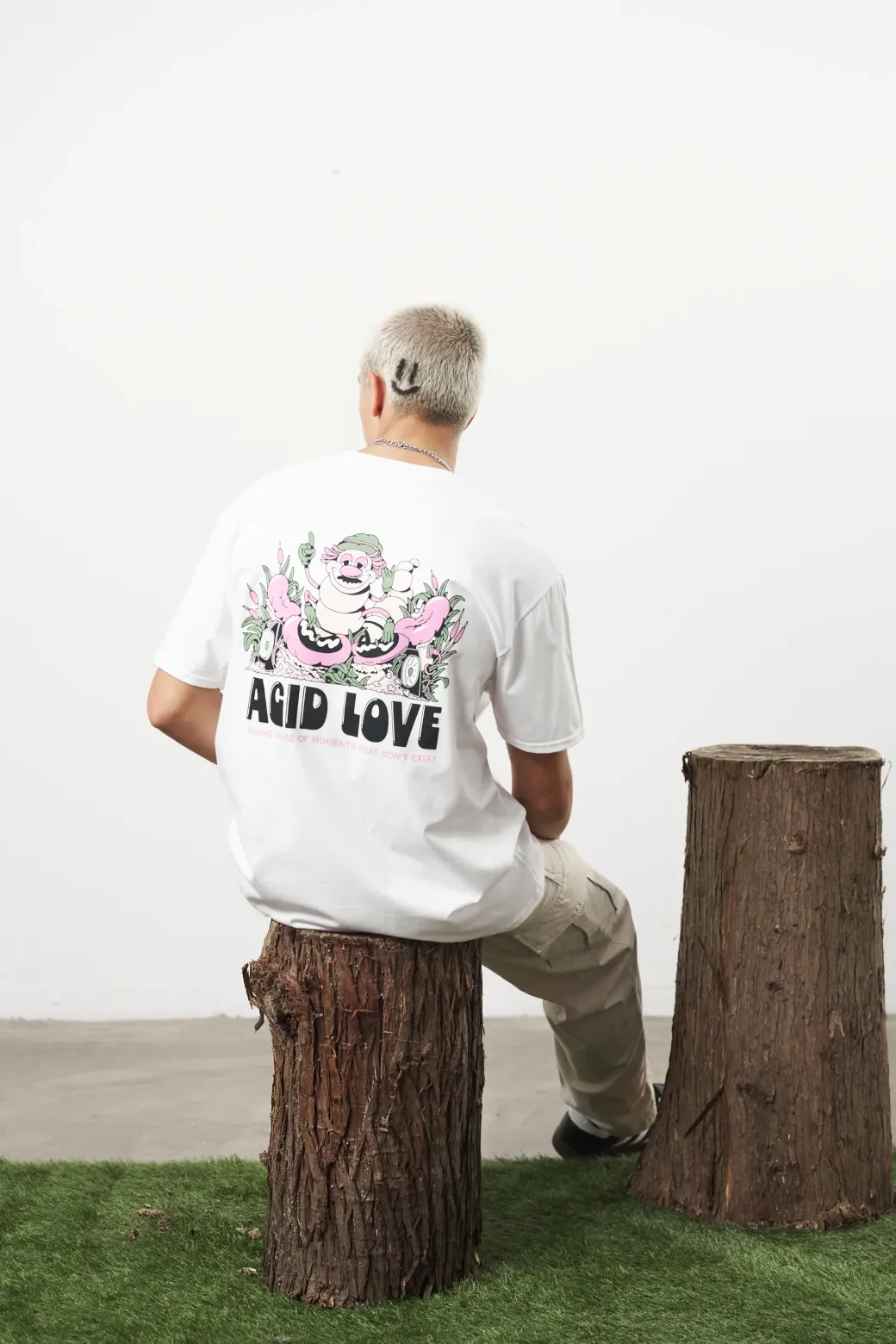 Acid Love 'Moments' Tee - White