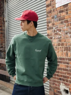 bound 'Angling Club' Sweater - Mid Green