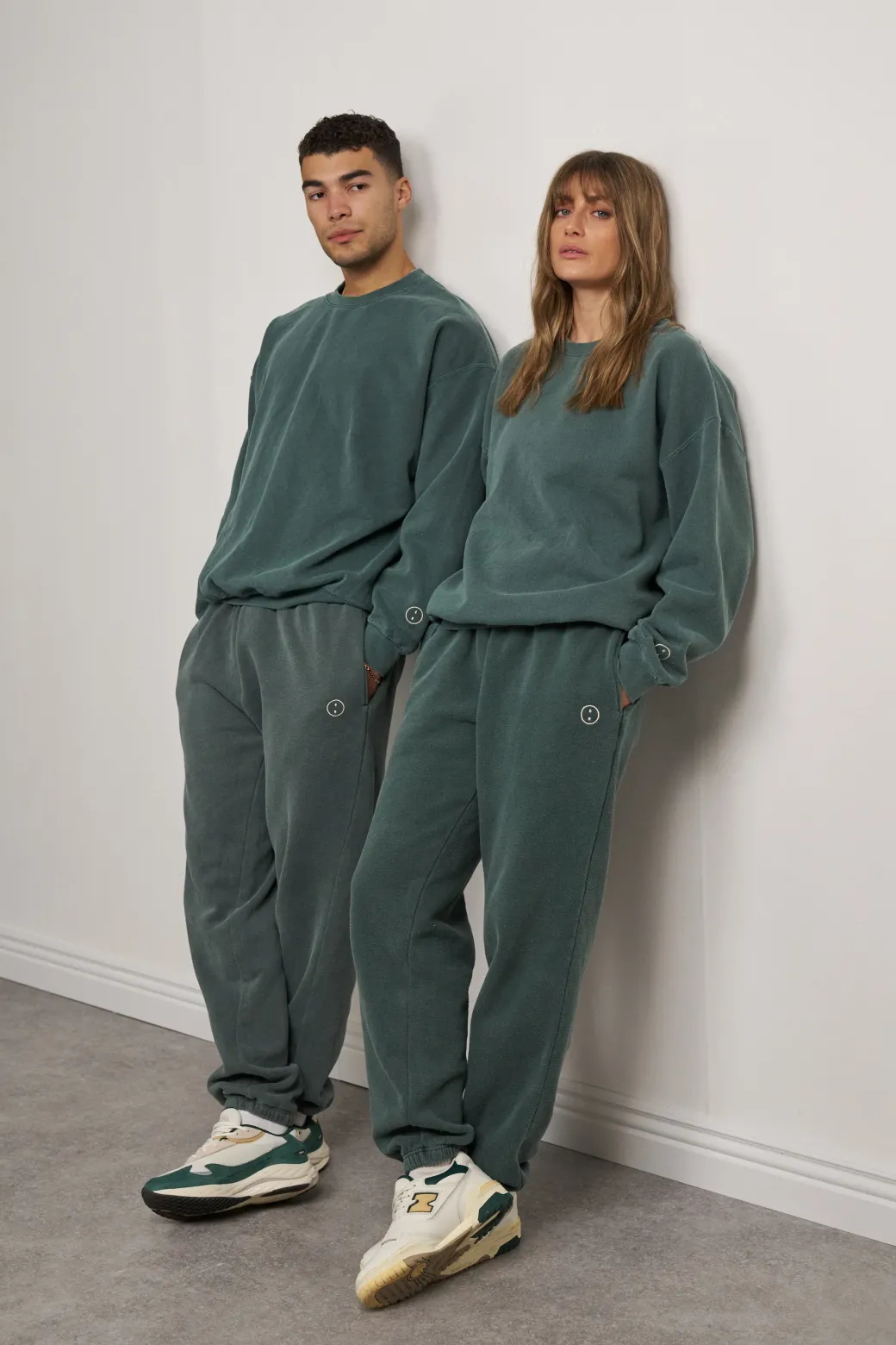 Essentials Vintage Washed Sweater & Jogger Set - Forest