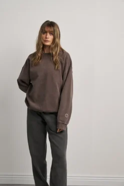 Essentials Vintage Washed Sweater - Cocoa