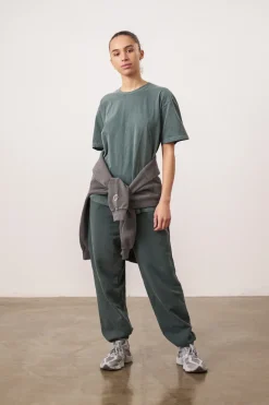 Essentials Vintage Washed Tee - Forest