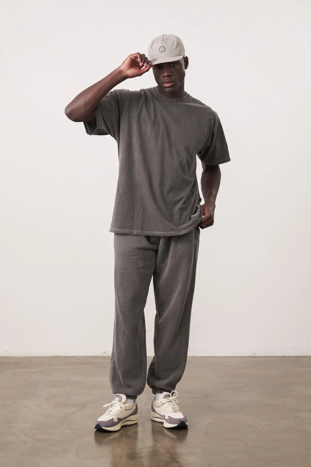 Essentials Vintage Washed Tee - Charcoal