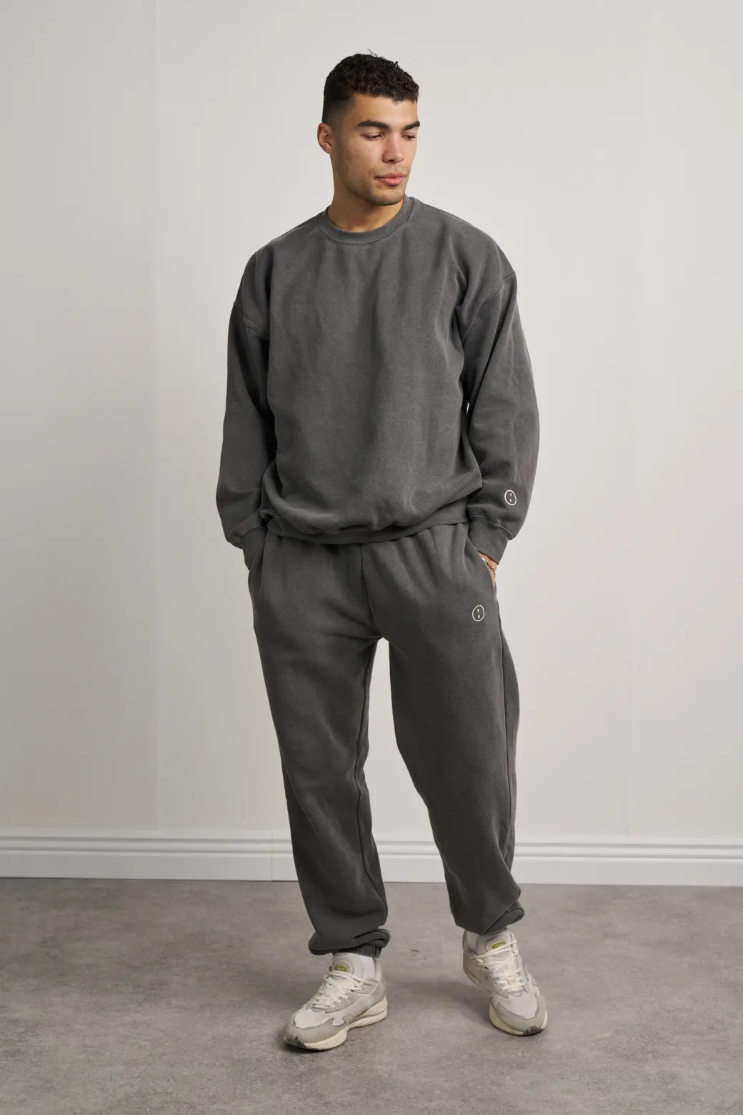 Essentials Vintage Washed Sweater & Jogger Set - Charcoal