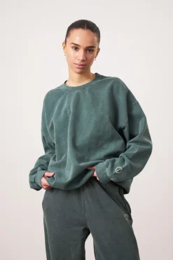 Essentials Vintage Washed Sweater - Forest
