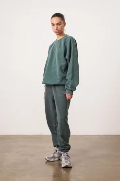 Essentials Vintage Washed Sweater - Forest