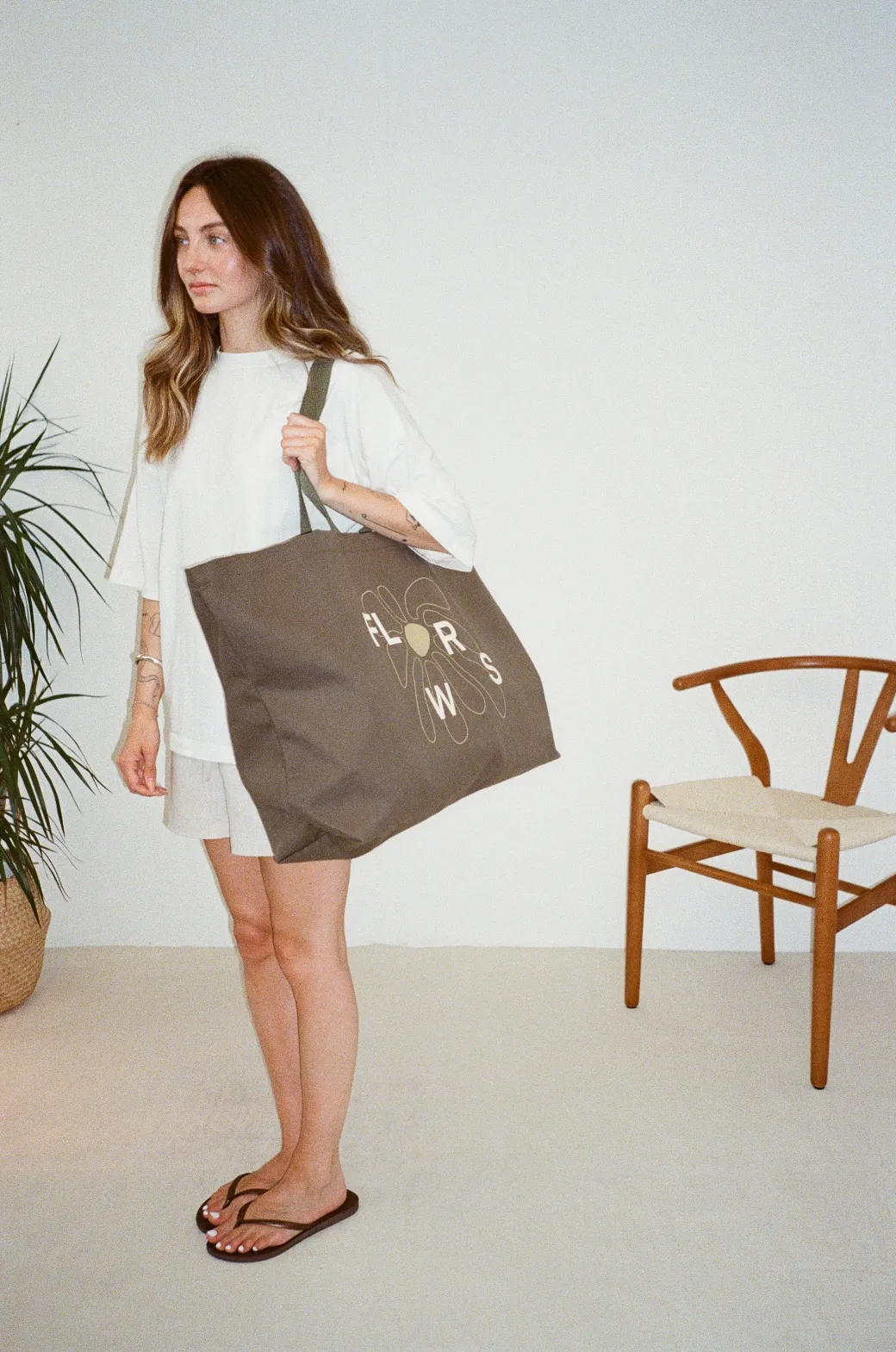 FLWRS Oversized Canvas Tote - Khaki