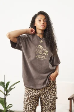 KBAR X UN:IK 'Frog Pond' Vintage Washed Tee - Chocolate
