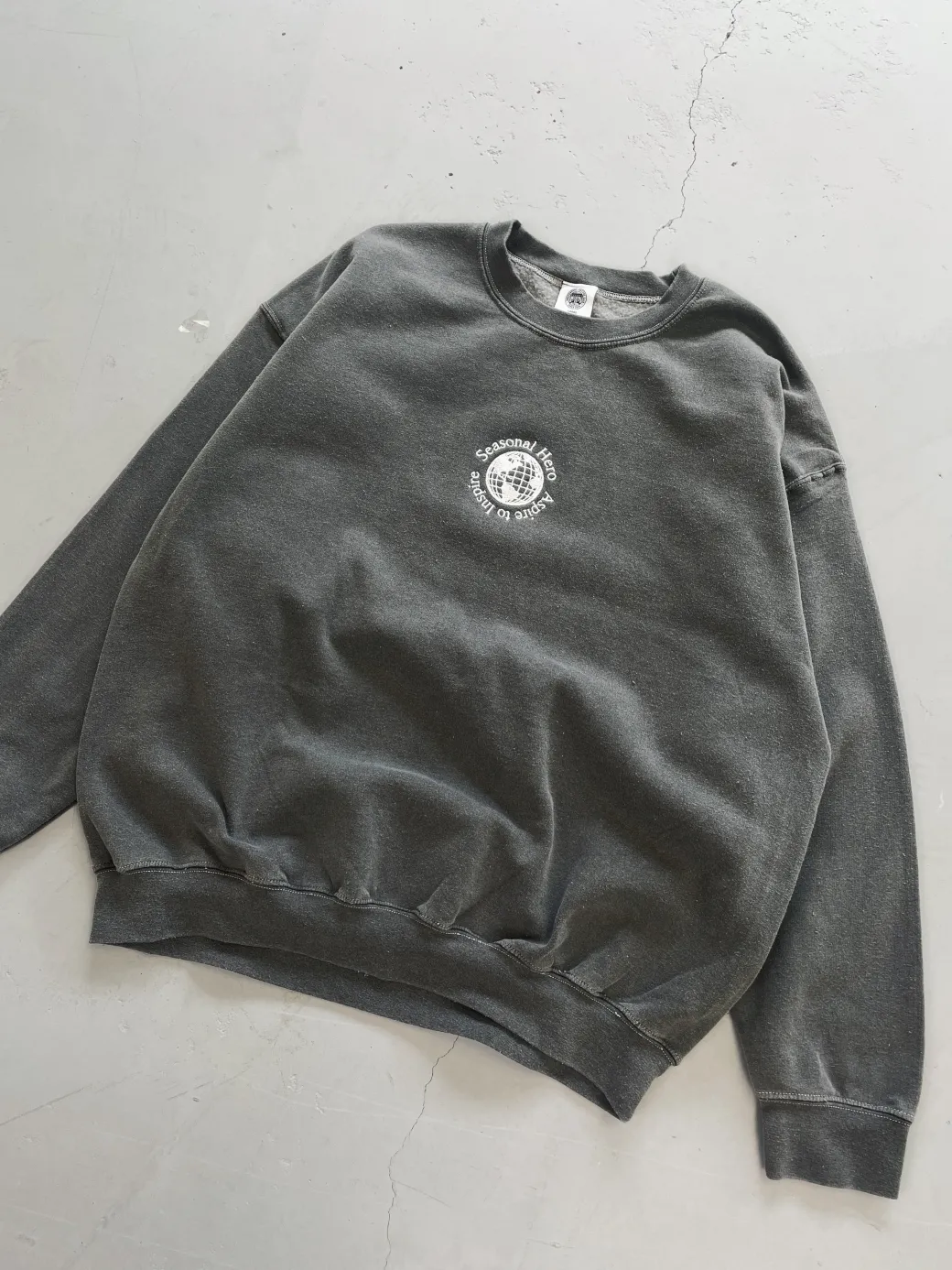 Seasonal Hero 'Aspire' Embroidered Vintage Washed Sweater - Charcoal