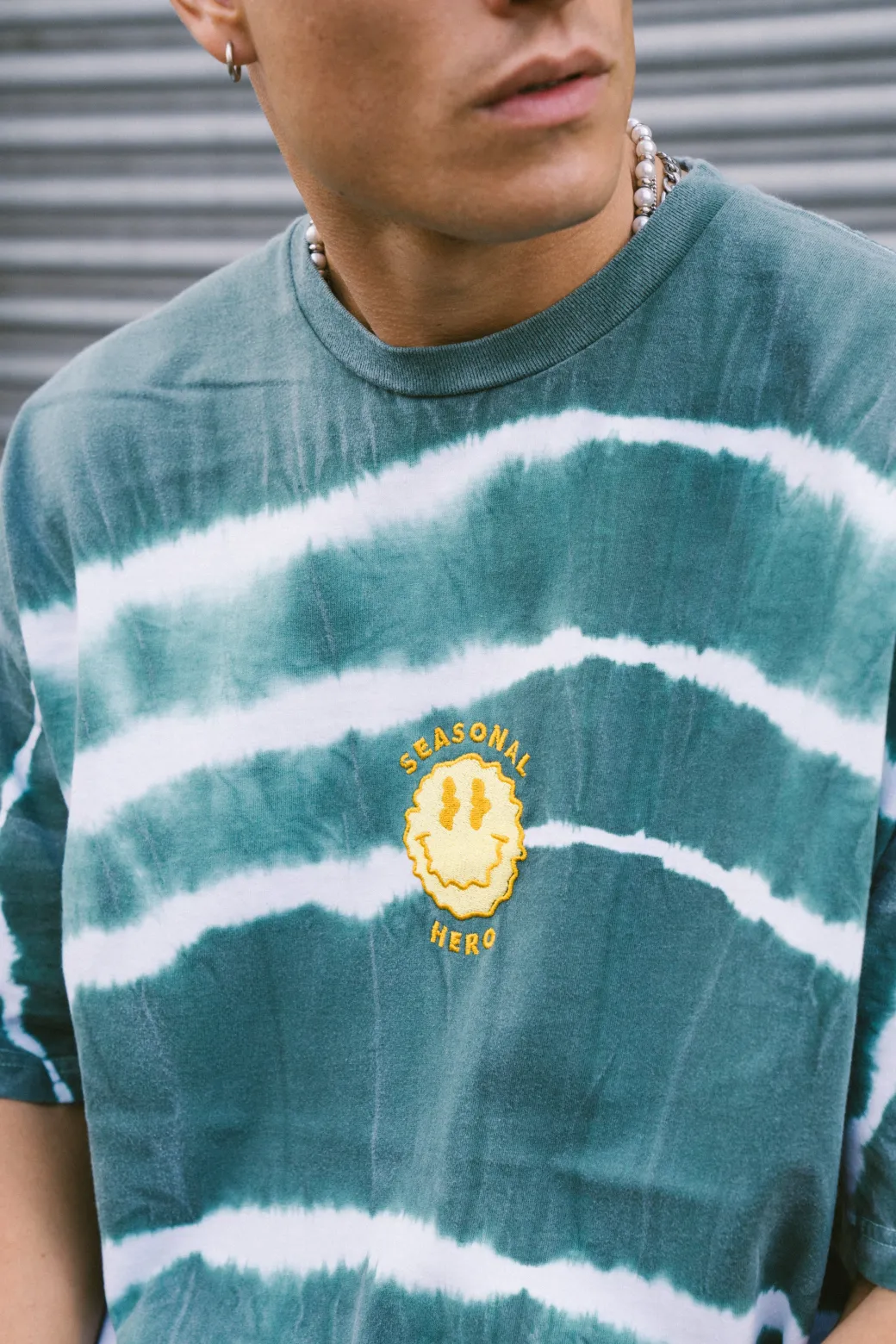 Seasonal Hero 'Trippy Smiler' Tie Dye Washed Tee - Green & White