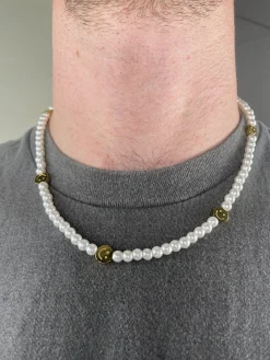 Smiley Pearl Necklace